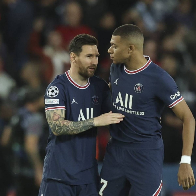 人与前场逼 人与前场逼